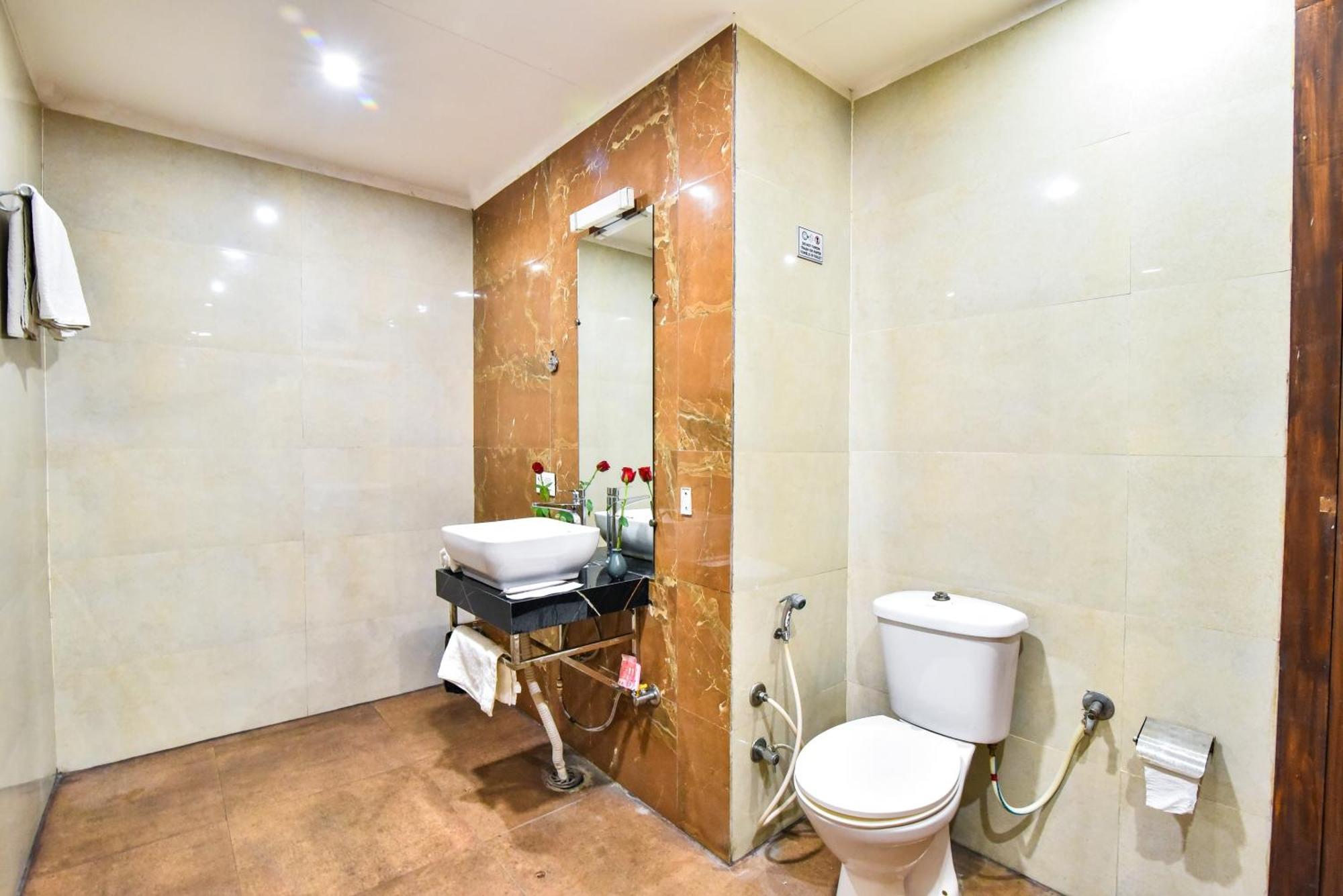 Pinaz Royale Hotel 3*