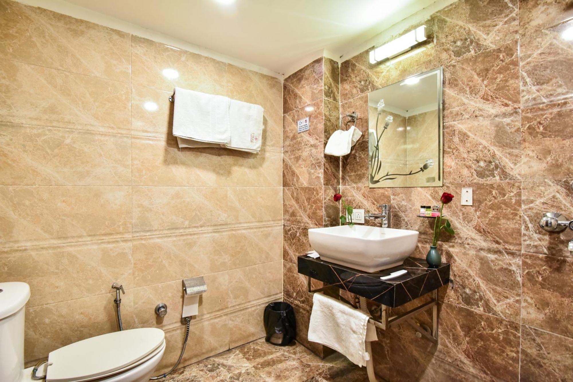 Hotel Pinaz Royale Amritsar
